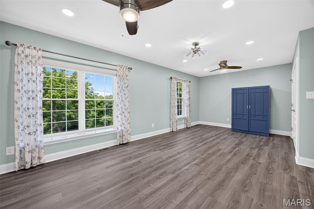 320 Huntleigh Manor Drive