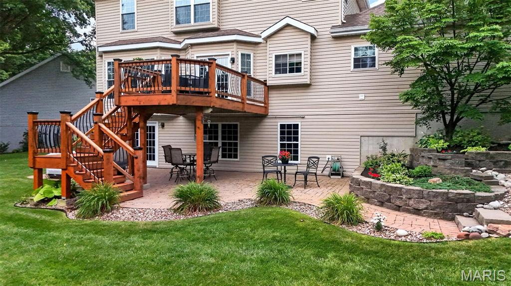 320 Huntleigh Manor Drive