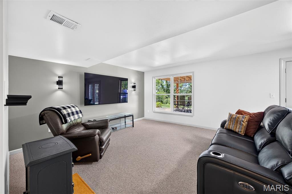 320 Huntleigh Manor Drive
