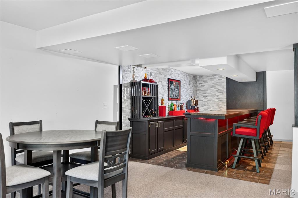 320 Huntleigh Manor Drive