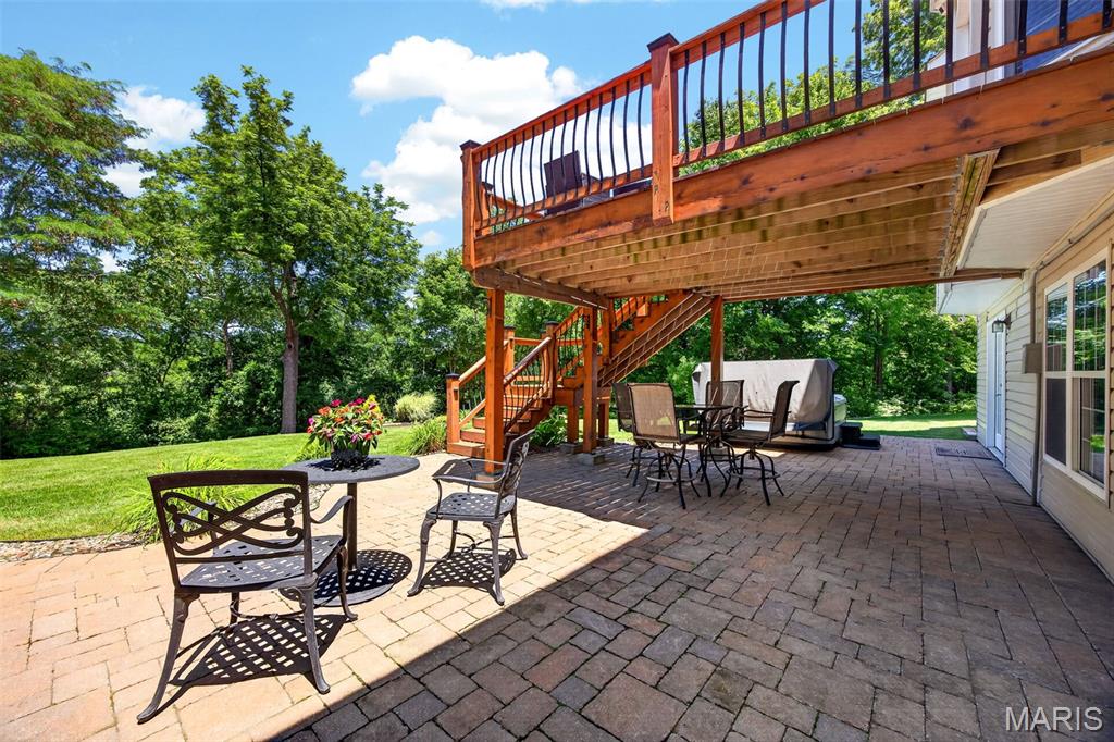 320 Huntleigh Manor Drive