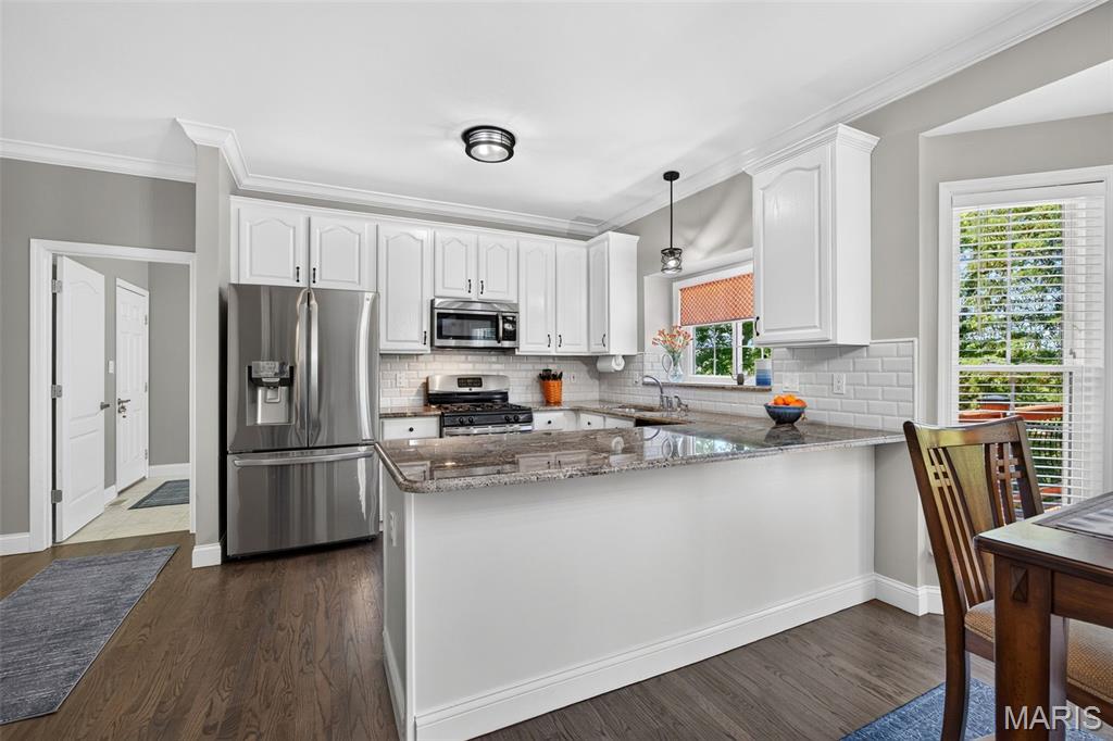 320 Huntleigh Manor Drive