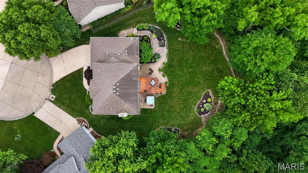 320 Huntleigh Manor Drive
