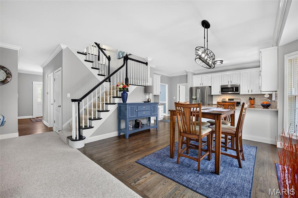 320 Huntleigh Manor Drive