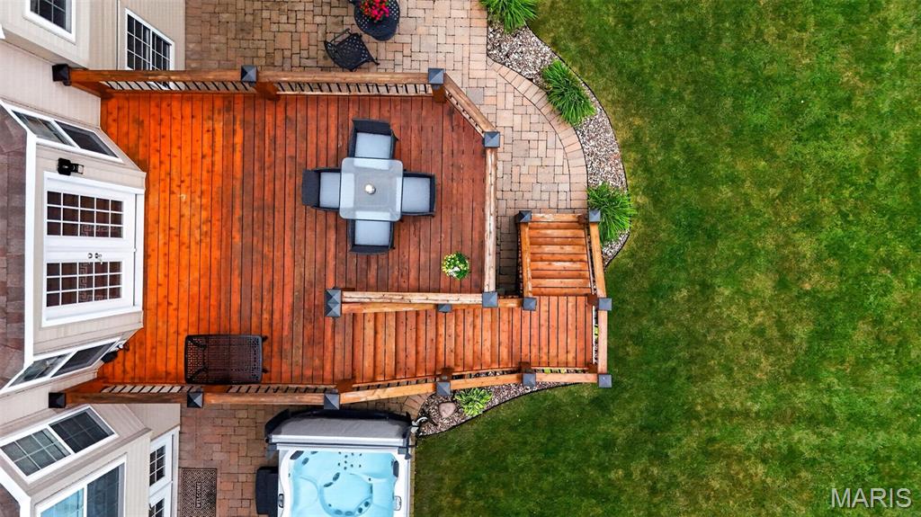 320 Huntleigh Manor Drive