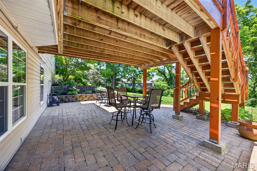 320 Huntleigh Manor Drive