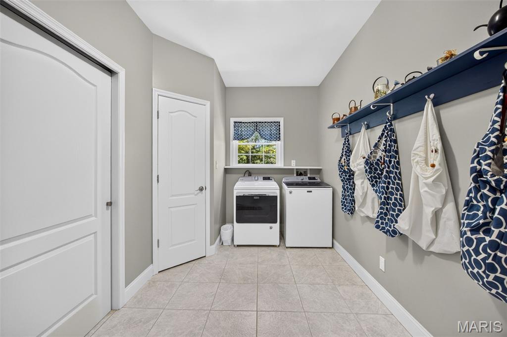 320 Huntleigh Manor Drive