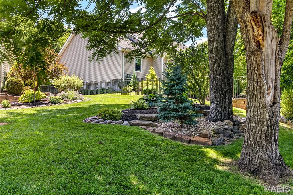 320 Huntleigh Manor Drive