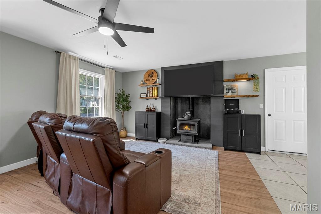 501 W 7th Street