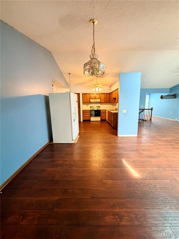 2211 Alexandria Court