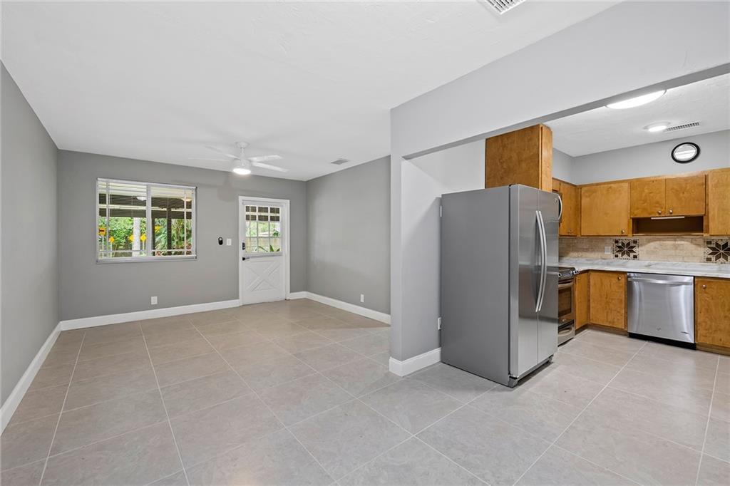 1424 SW 18th Street