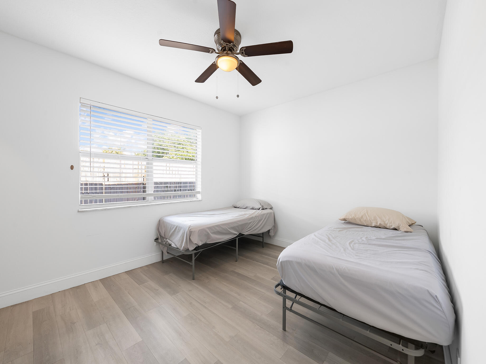 321 SW 14th Street 3