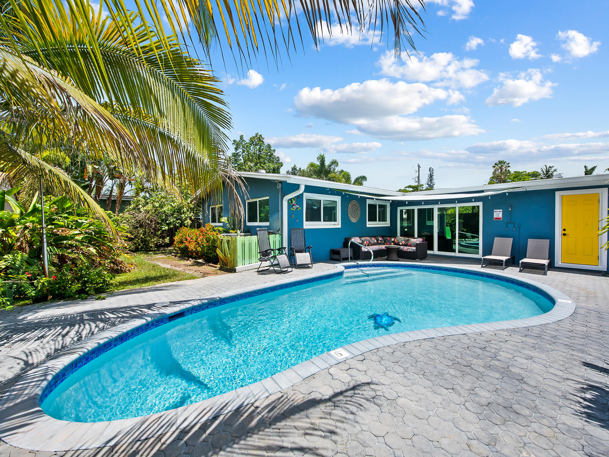 657 NW 30th Court