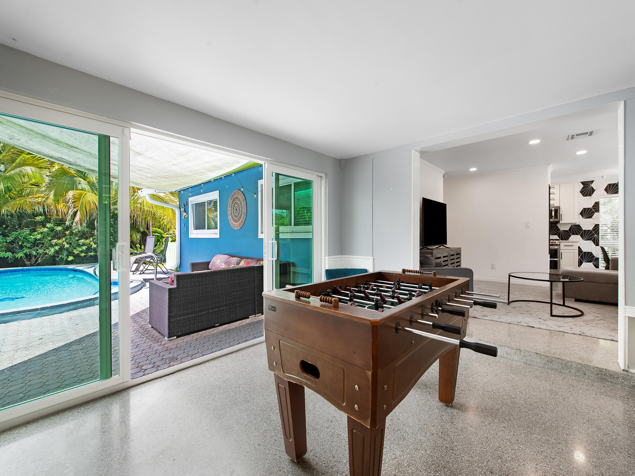 657 NW 30th Court