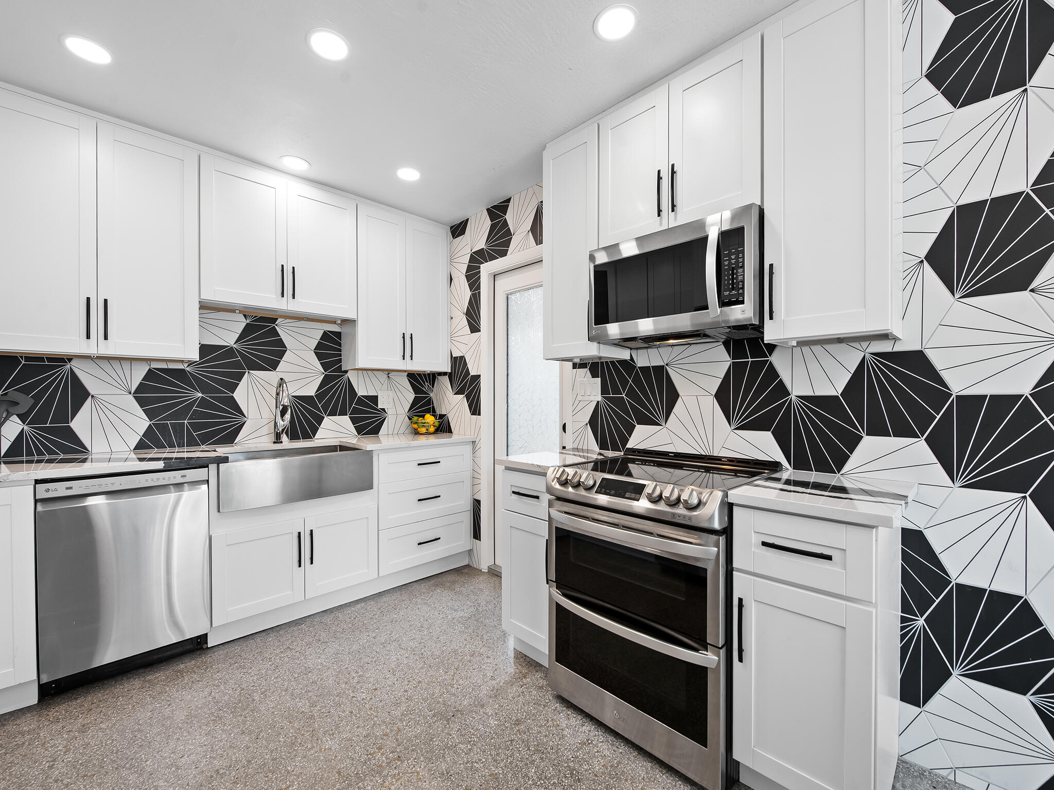 657 NW 30th Court