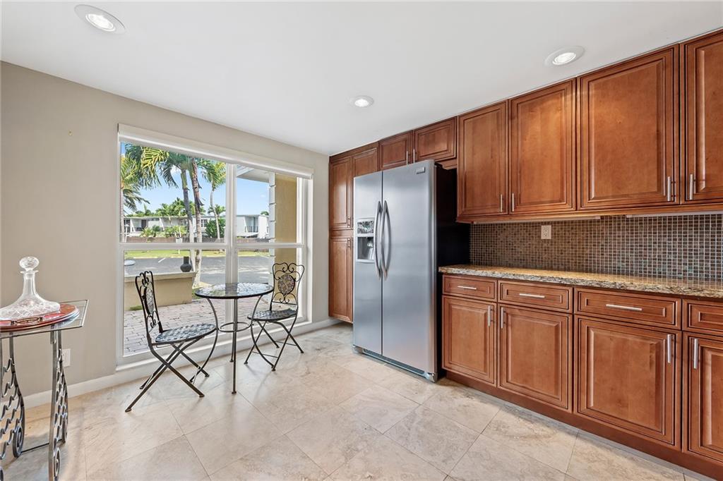 820 NE 25th Avenue Unit: 67