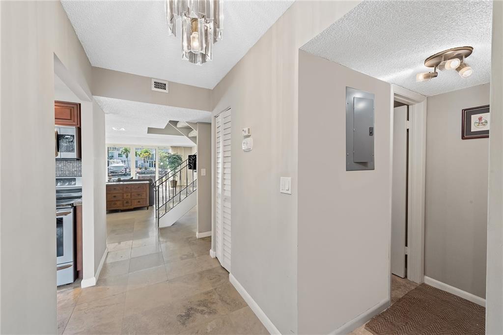 820 NE 25th Avenue Unit: 67