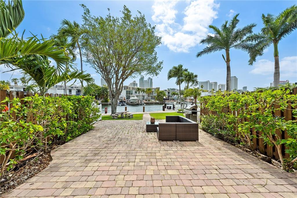 820 NE 25th Avenue Unit: 67