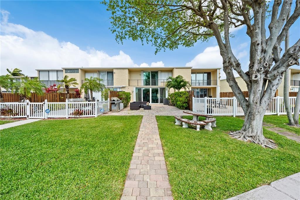 820 NE 25th Avenue Unit: 67