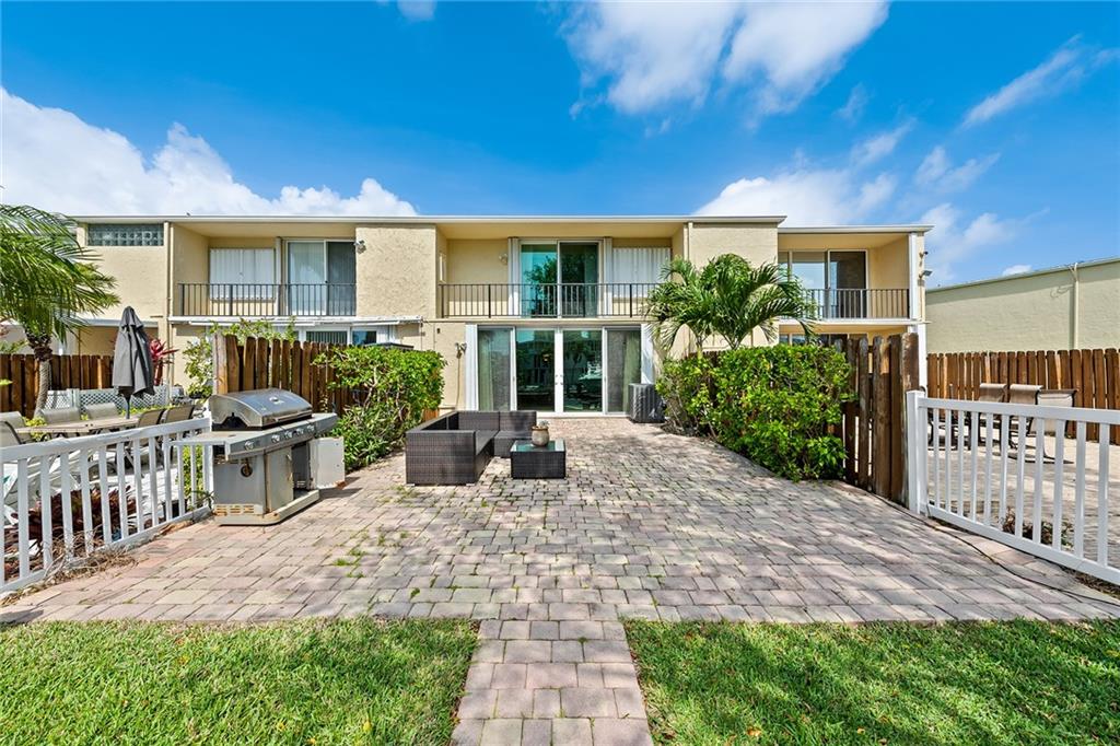 820 NE 25th Avenue Unit: 67