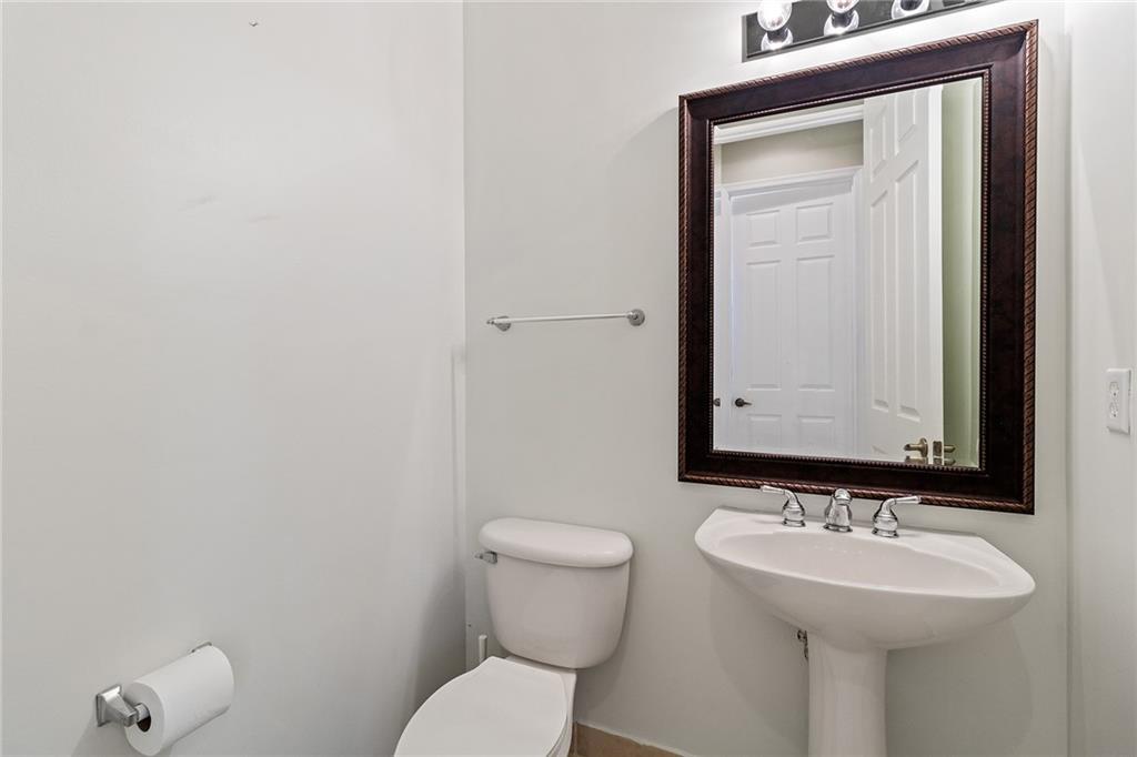 1033 NE 17th Way Unit: 1902