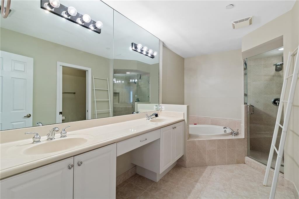 1033 NE 17th Way Unit: 1902