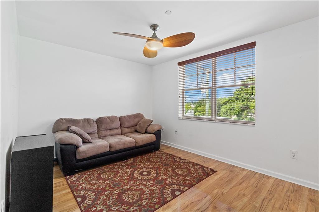 1033 NE 17th Way Unit: 1902