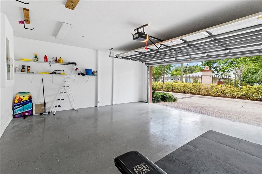 1033 NE 17th Way Unit: 1902