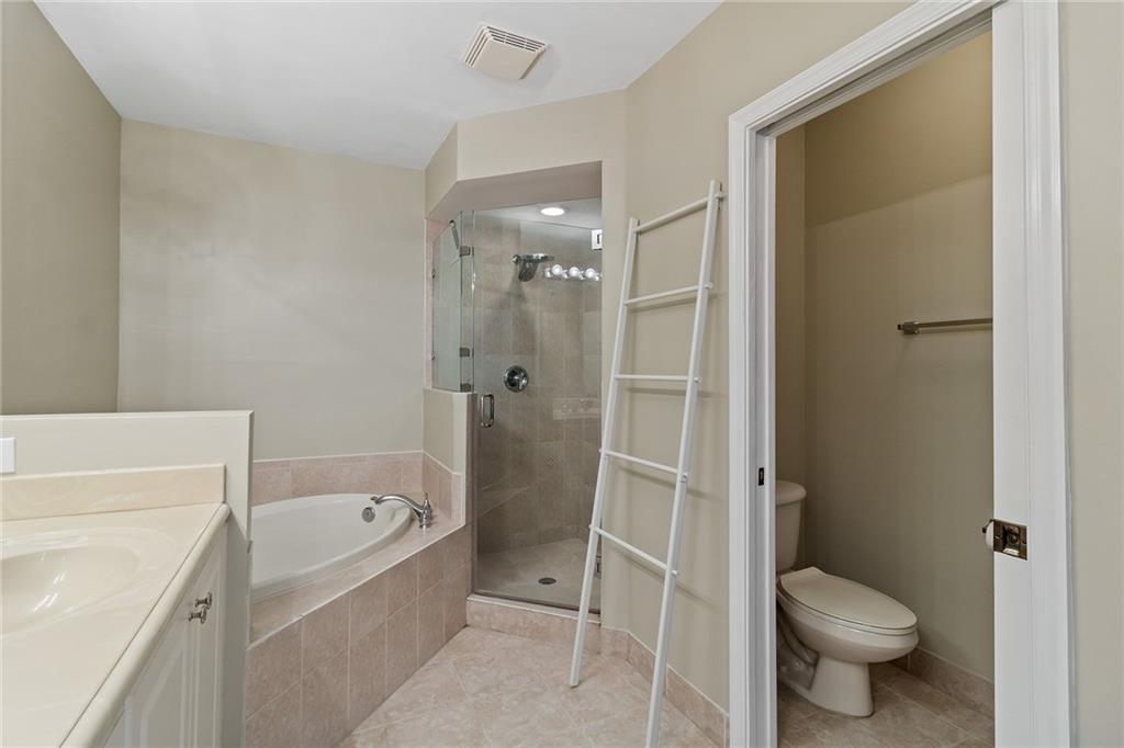 1033 NE 17th Way Unit: 1902