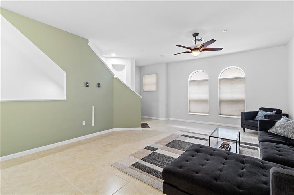 1033 NE 17th Way Unit: 1902