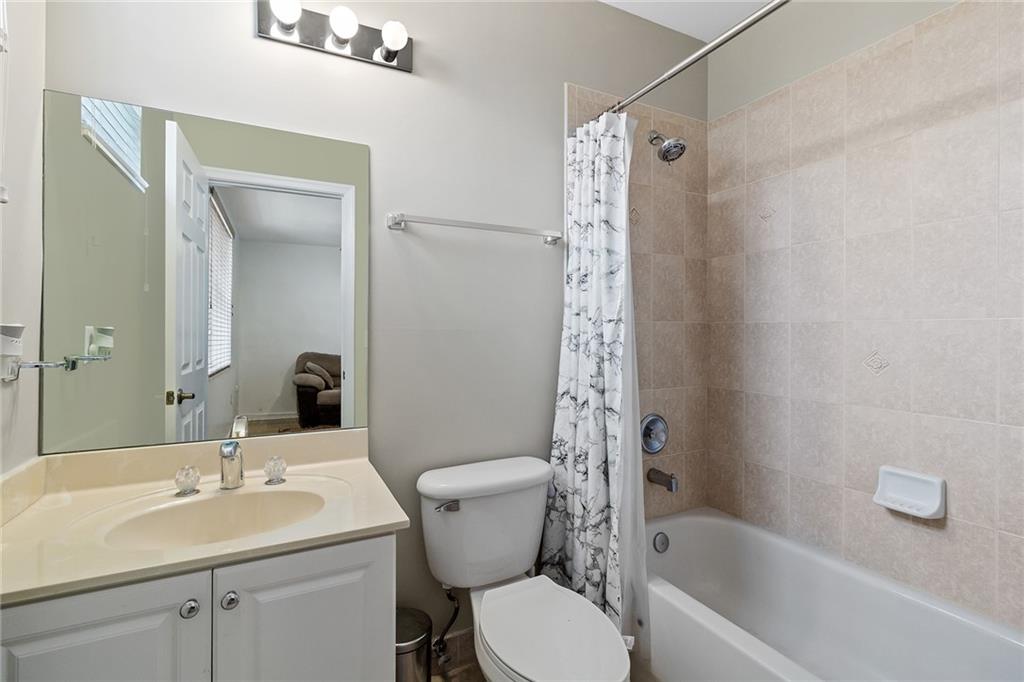 1033 NE 17th Way Unit: 1902
