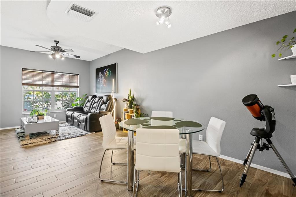 7812 Dixie Beach Cir Unit: 7812