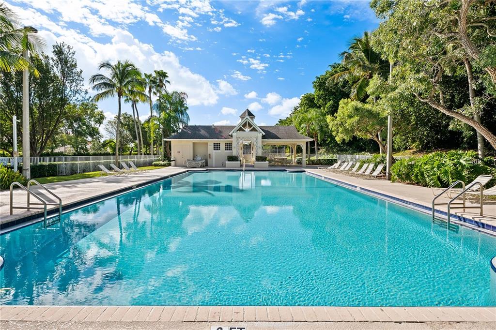 7812 Dixie Beach Cir Unit: 7812
