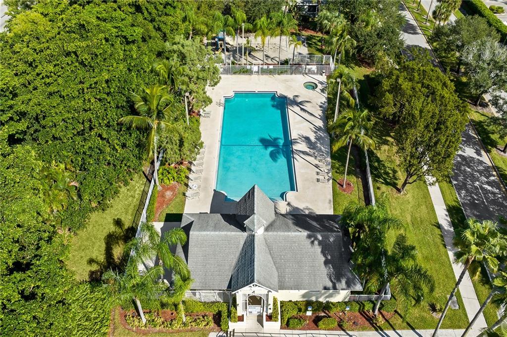 7812 Dixie Beach Cir Unit: 7812