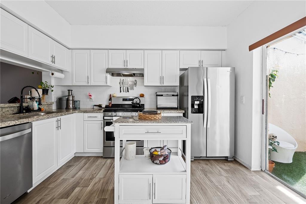 7812 Dixie Beach Cir Unit: 7812