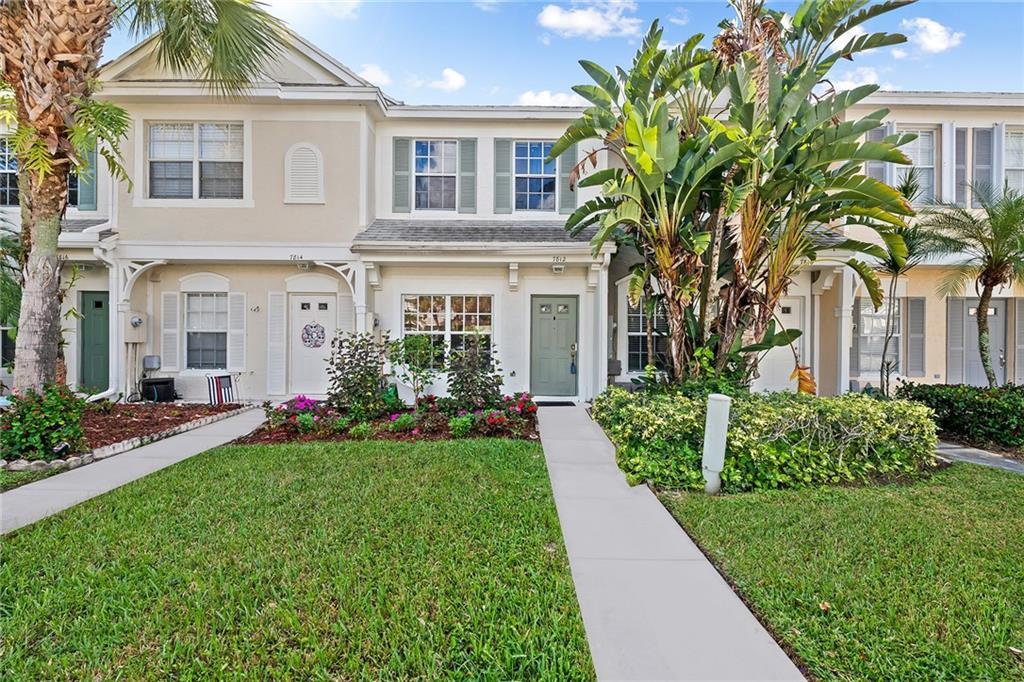 7812 Dixie Beach Cir Unit: 7812