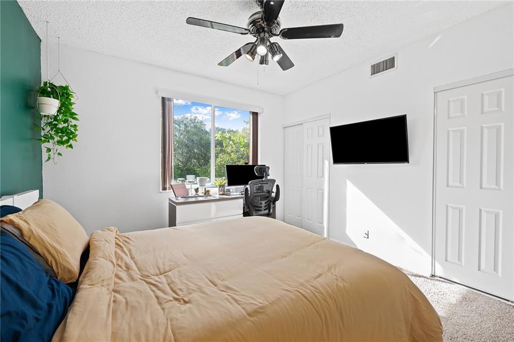 7812 Dixie Beach Cir Unit: 7812