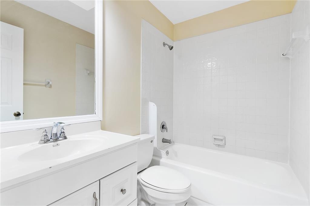 13924 Folkestone Cir Unit: C