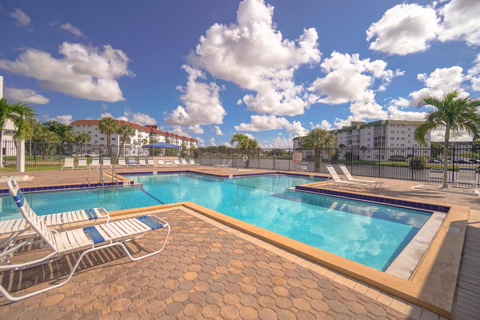 4770 NW 21st St Unit: 211