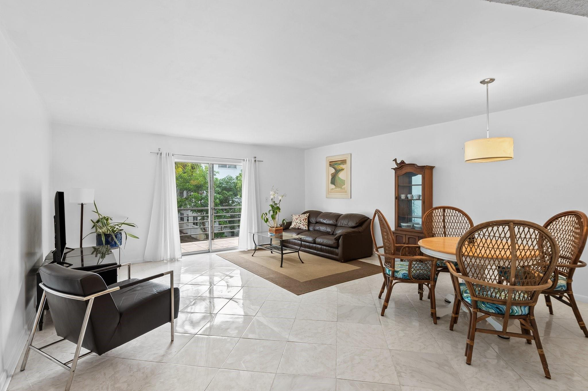 4770 NW 21st St Unit: 211