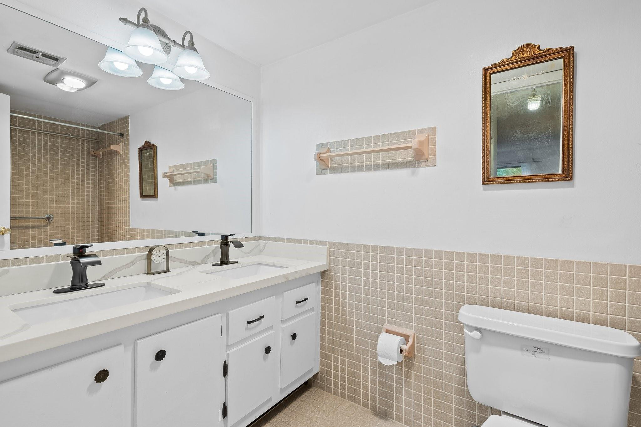 4770 NW 21st St Unit: 211