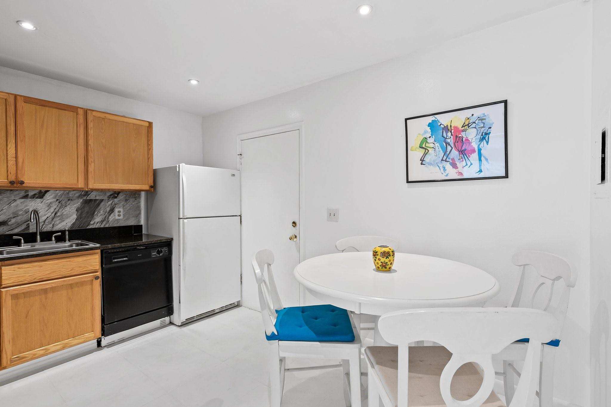 4770 NW 21st St Unit: 211