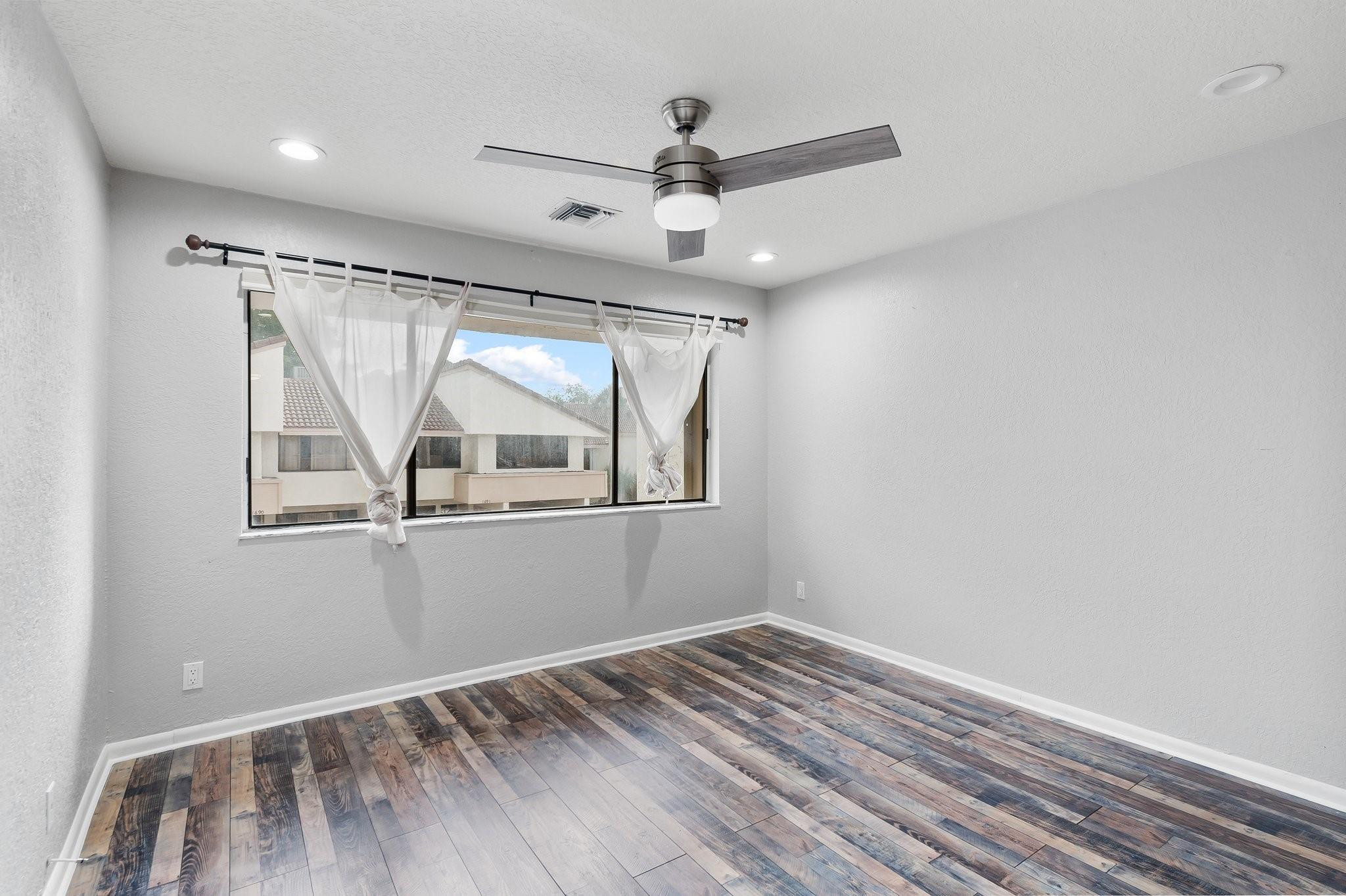 1693 Cypress Pointe Dr 1693