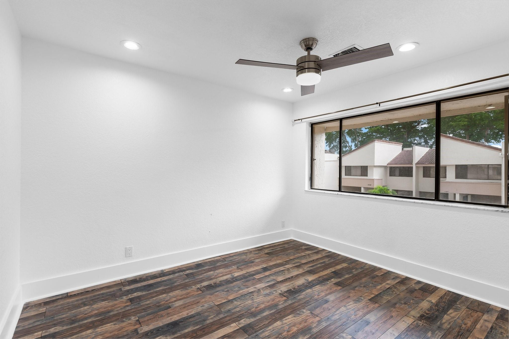 1693 Cypress Pointe Dr 1693