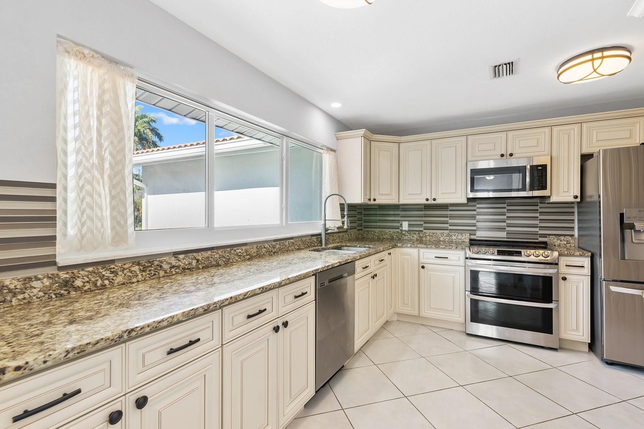 1289 SW 7th Street