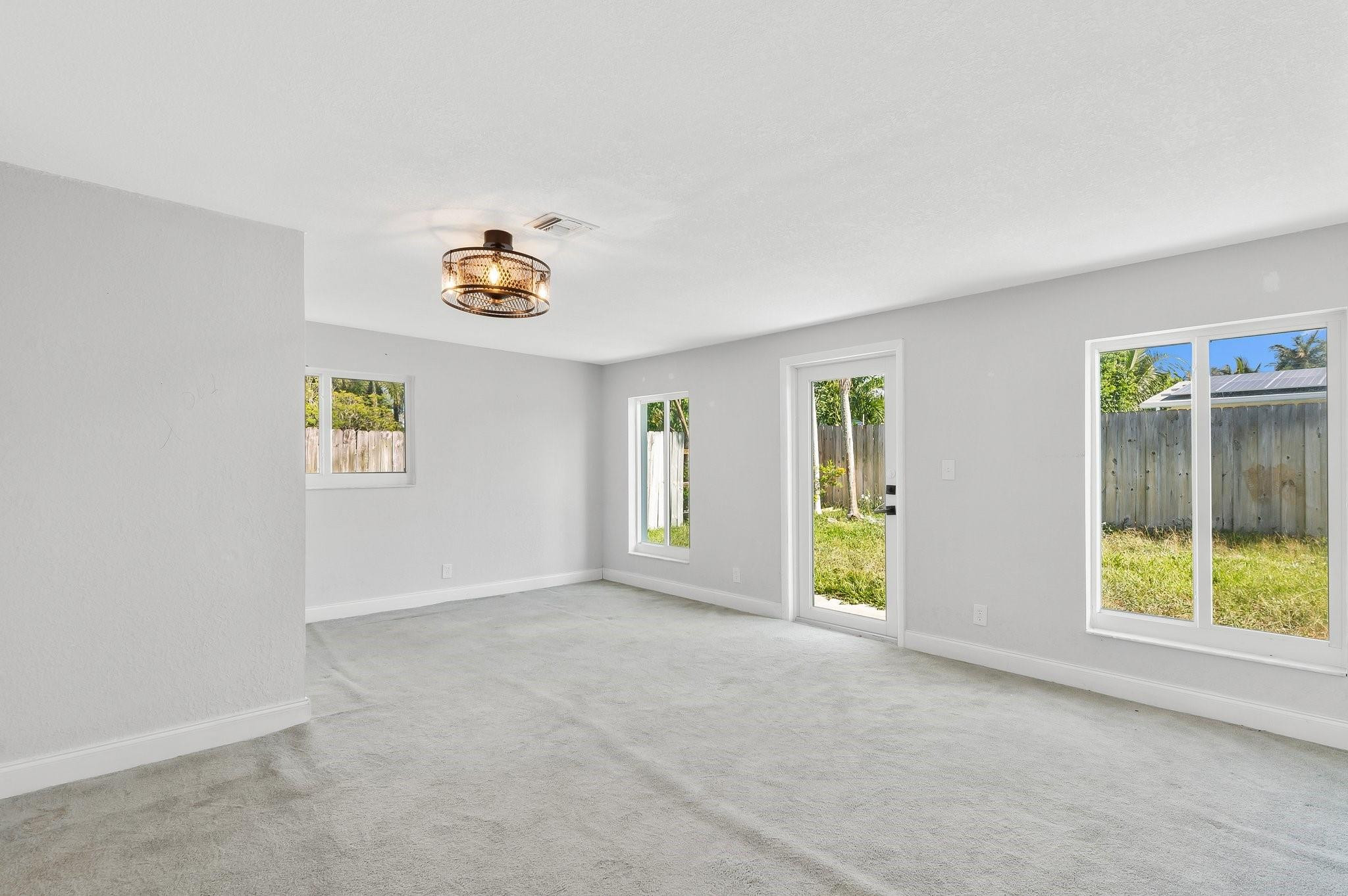 1289 SW 7th Street