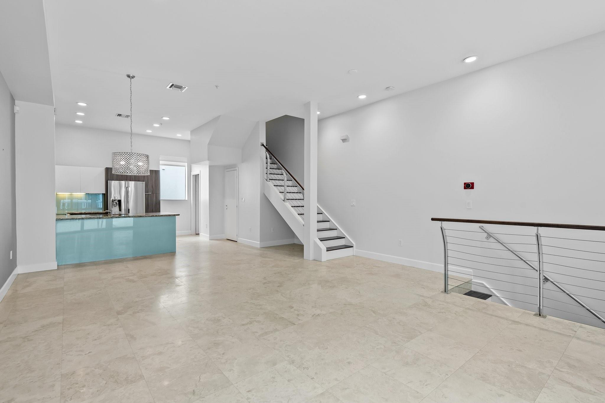 731 NE 4th Ave