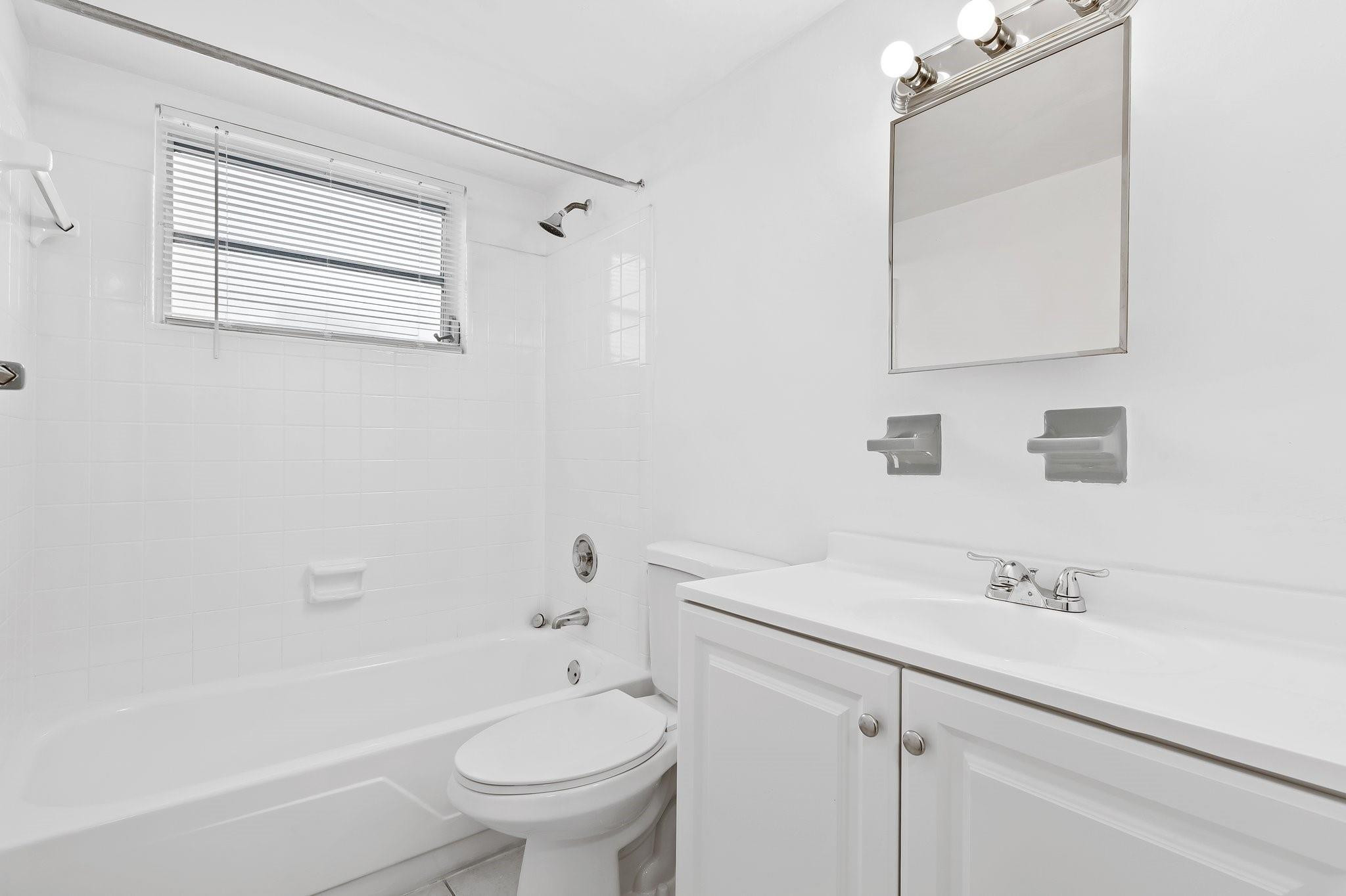 512 BAYSHORE DRIVE 105