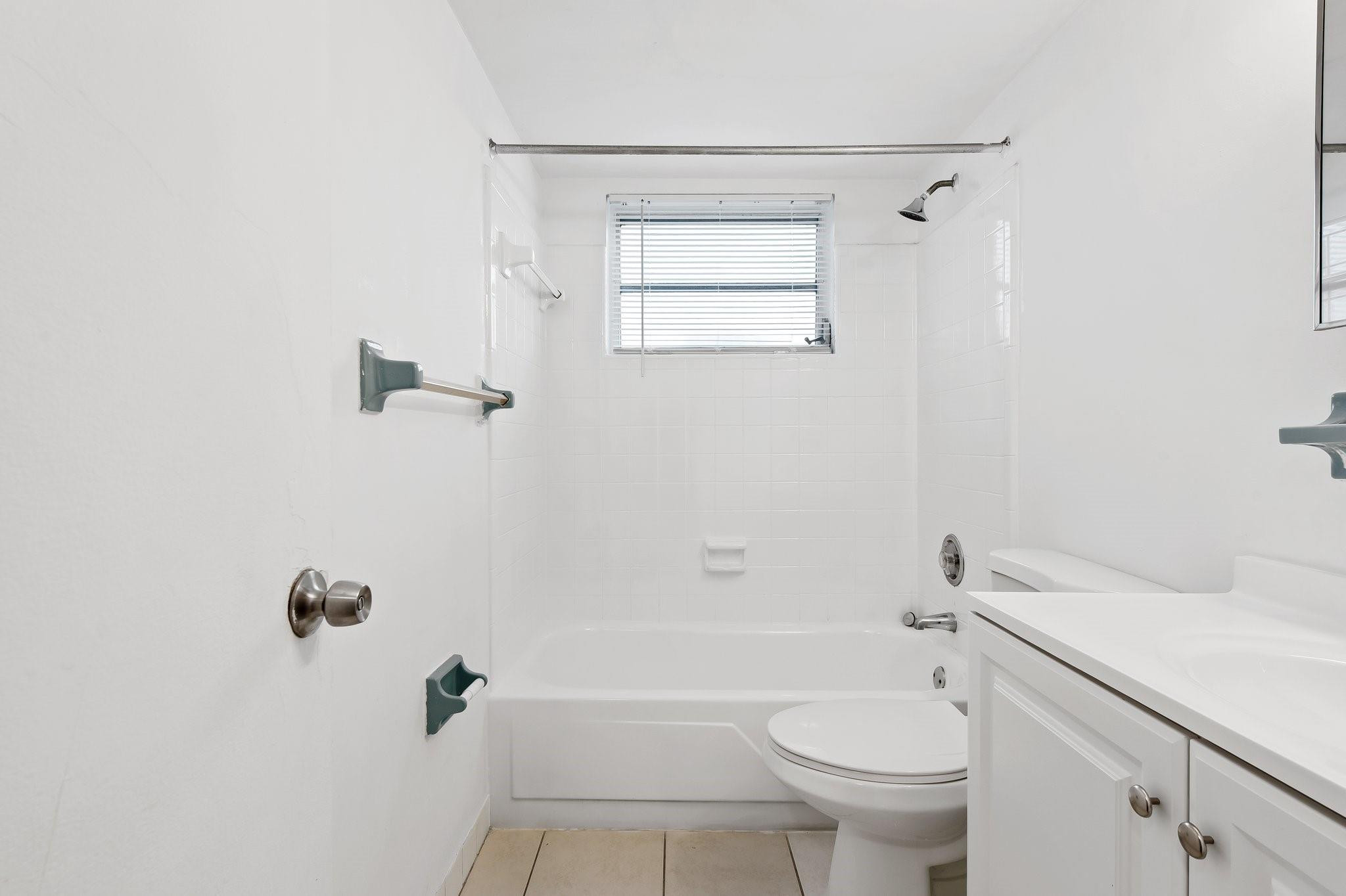 512 BAYSHORE DRIVE 105