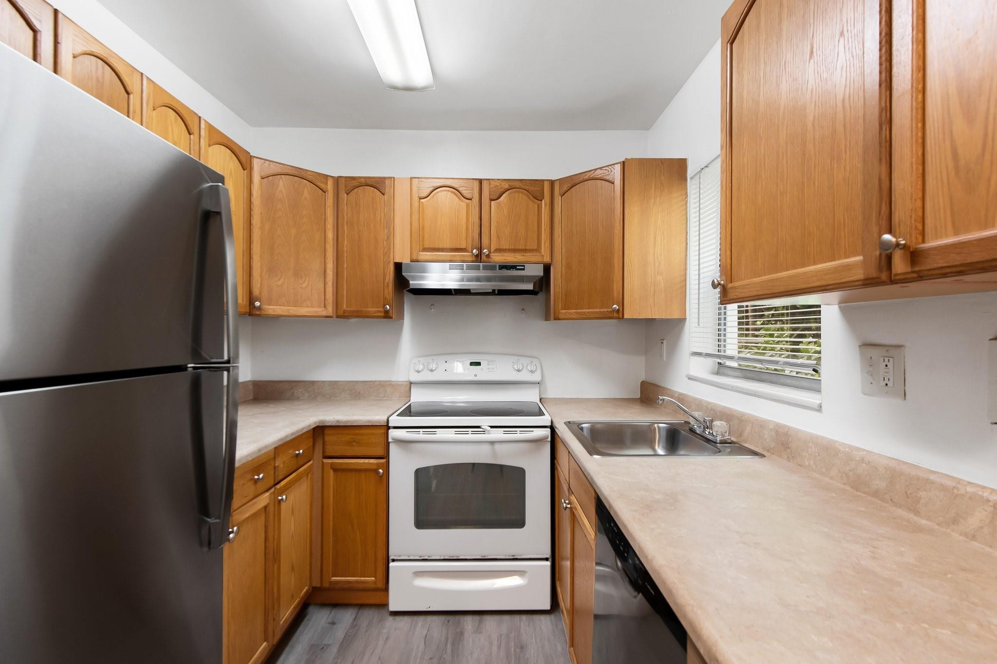 512 BAYSHORE DRIVE 105